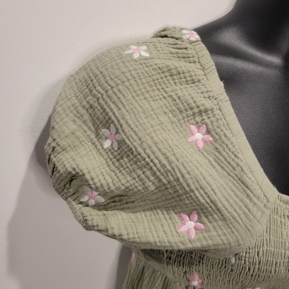 Altard State Size L Olivia Flower Embroidered Babydoll Gauzy Cotton Top - Picture 2 of 6